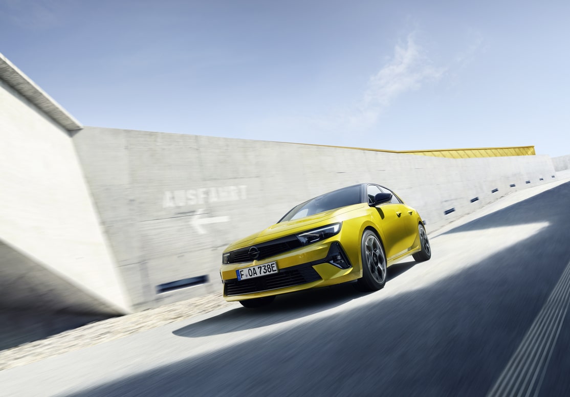 AUTOTÜREN VER- UND ENTRIEGELN AUTOTÜREN VER- UND ENTRIEGELN